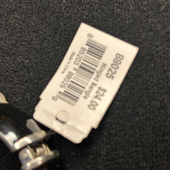 Nwt- Cookie Lee Hinged Black Bangle Bracelet - Picture 4 of 4